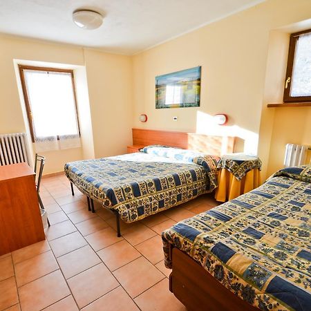 Hotel Miramonti Клав'єре Екстер'єр фото